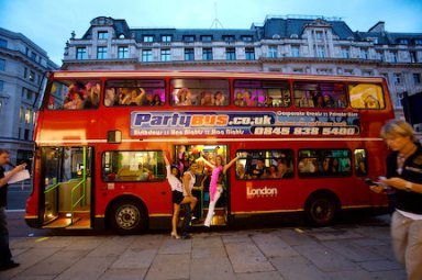 Party bus - Glocal Dreamer